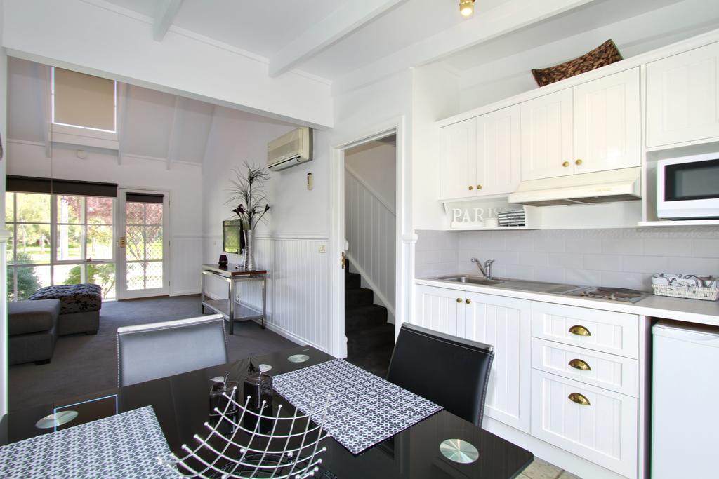 Creek Cottage Bed And Breakfast Traralgon Pokoj fotografie